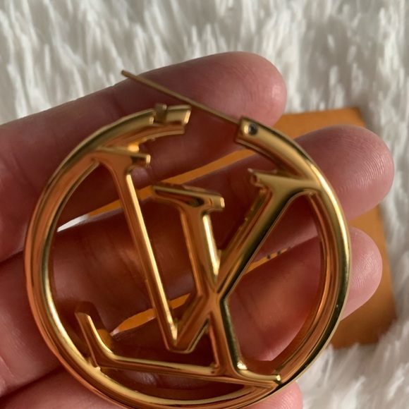 ❤️Like new LV Louis hoops🔥flash sale🔥 - Picture 2 of 7